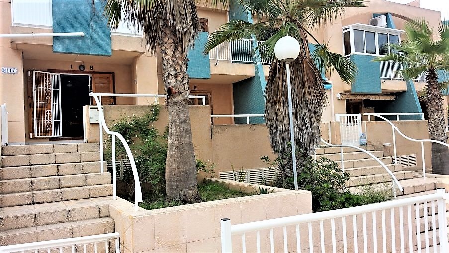 Bungalow_en_la_Mata,_Bungalow_in_the_Mata,_Bungalow_dans_le_Mata,_Бунгало_в_Мате