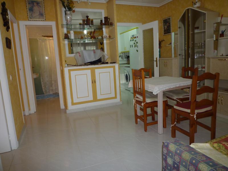 Bungalow_en_Calas_de_Torrevieja,_Bungalow_in_Calas_de_Torrevieja