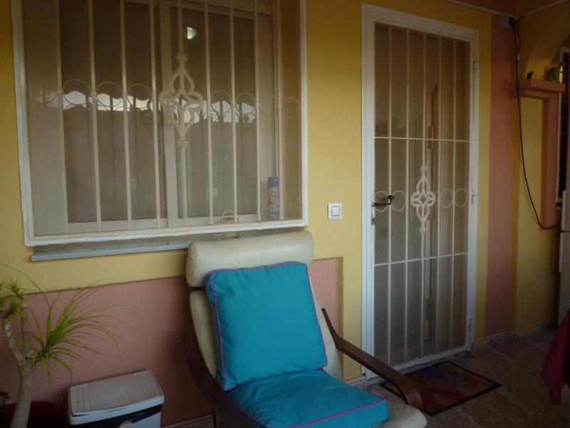 Dúplex Orihuela Costa Villamartín Filipinas, Duplex Orihuela Costa Villamartín Philippines