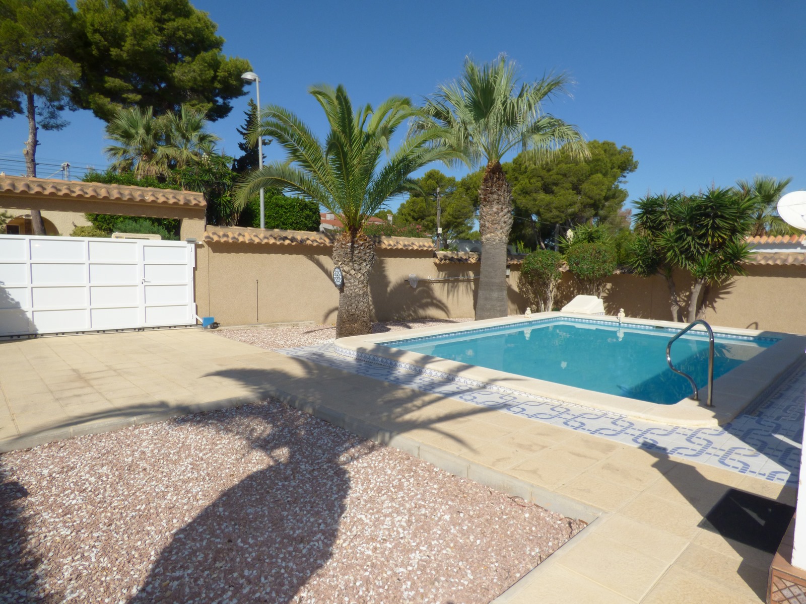Chalet_en_los_Balcones,_Chalet_in_Los_Balcones,_Chalet_à_Los_Balcones,_Шале_в_Los_Balcones