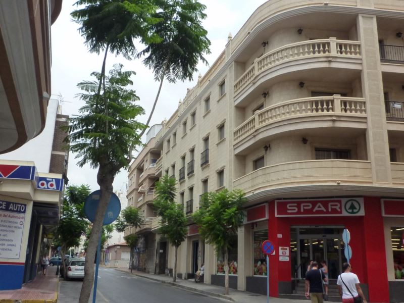 Ático_de_Lujo_Centro,_Downtown_Luxury_Penthouse,_Penthouse_de_luxe_au_centre-ville