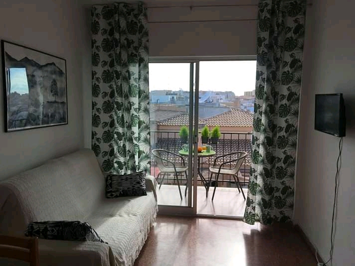 Estudio_cerca_de_Playa,_Studio_Near_Beach,_Studio_près_de_la_plage,_Студия_рядом_с_пляжем
