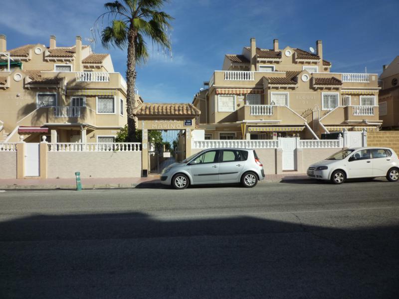 Bungalow_Planta_Baja_en_Pueblo_Marino,_Ground_Floor_Bungalow_in_Pueblo_Marino